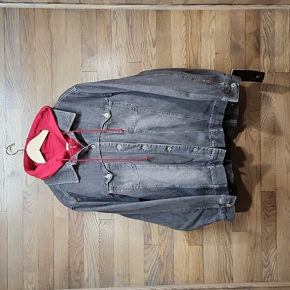 YESSICA BLACK DENIM JACKET W/ RED HOOD